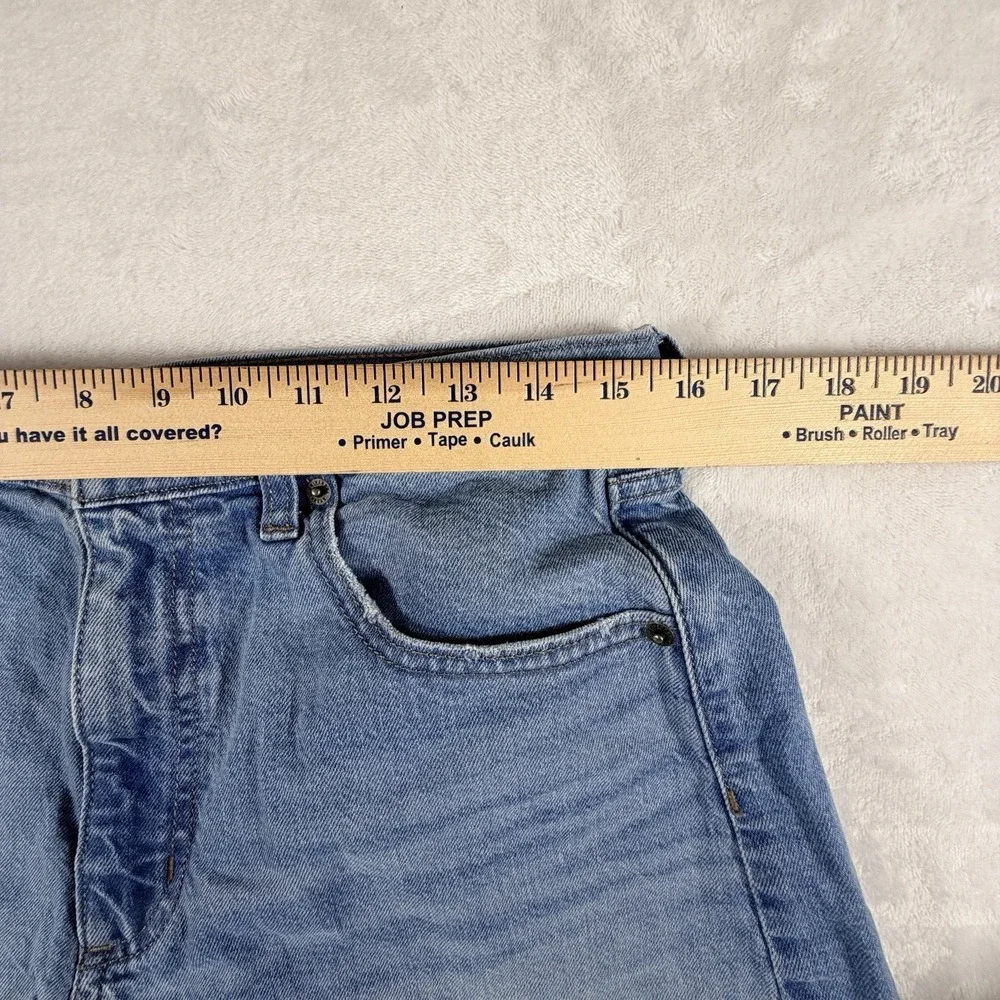 Universal Thread Shorts Women 10 Blue MidRise Baggy 90s Distressed Denim Raw Hem
